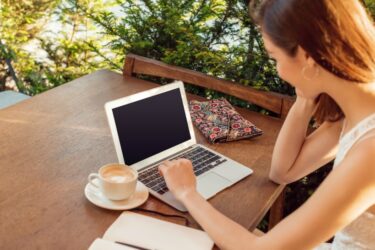 ライターがクラウドソーシングを活用。低単価の悩みの解決方法